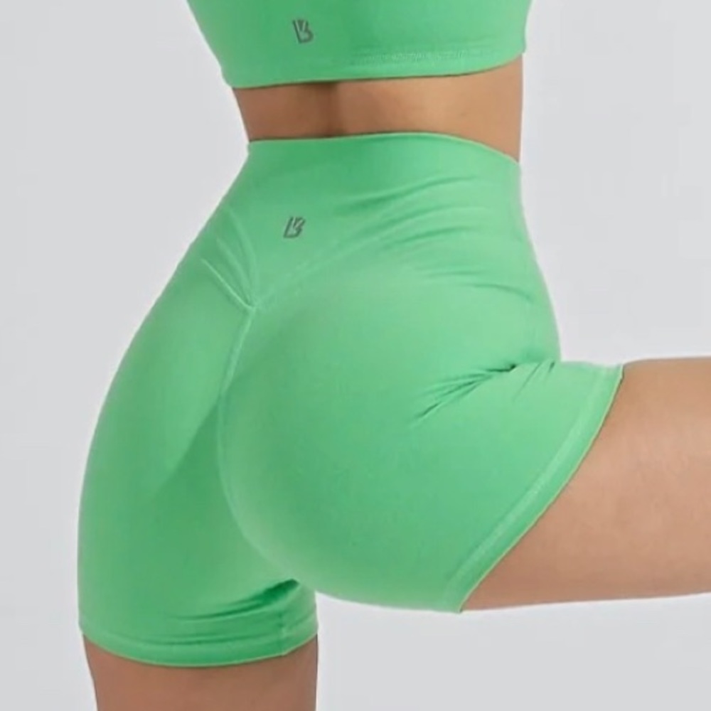 Legacy Green Lights Shorts Buffbunny small Includes Sticker